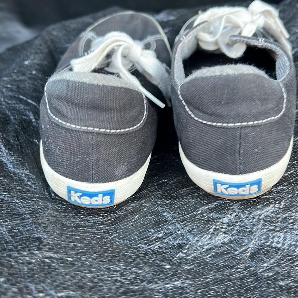 Keds - Picture 2 of 5